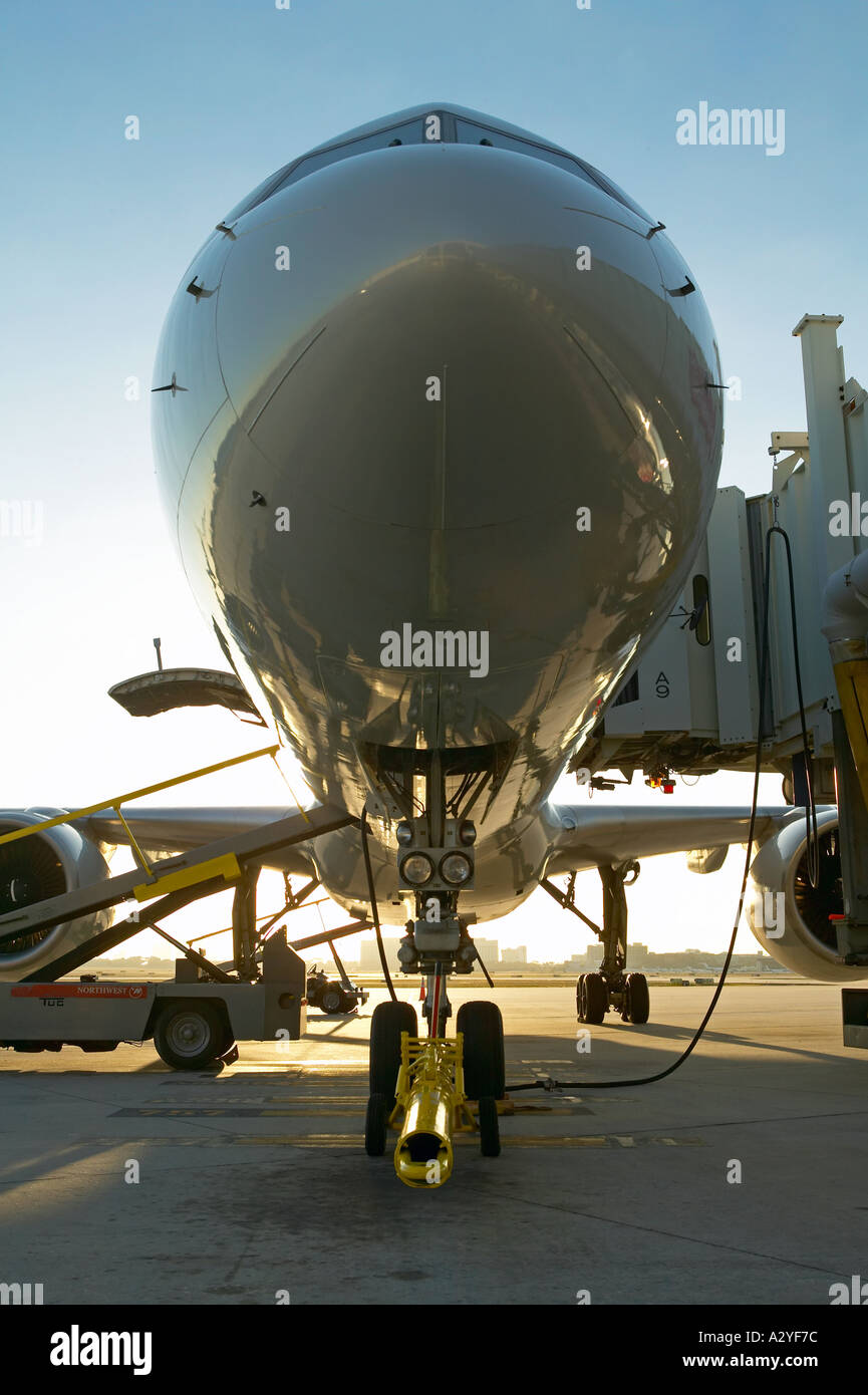 Airplane front wheels hires stock photography and images Alamy