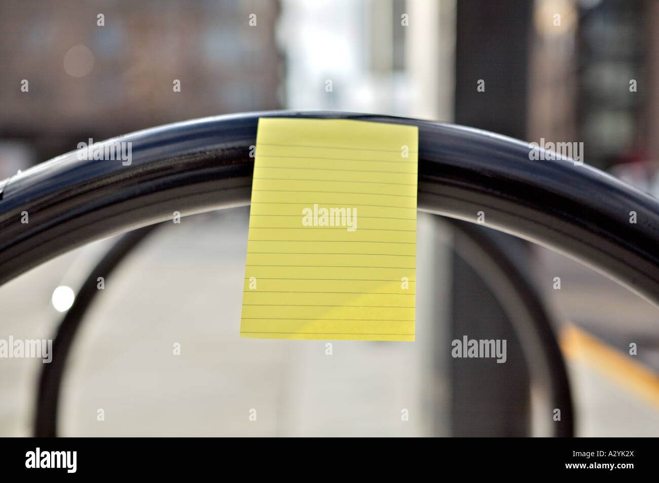 note blank sign Stock Photo - Alamy
