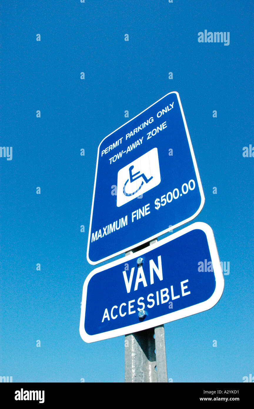 Permit holders only sign signs hires stock photography and images Alamy