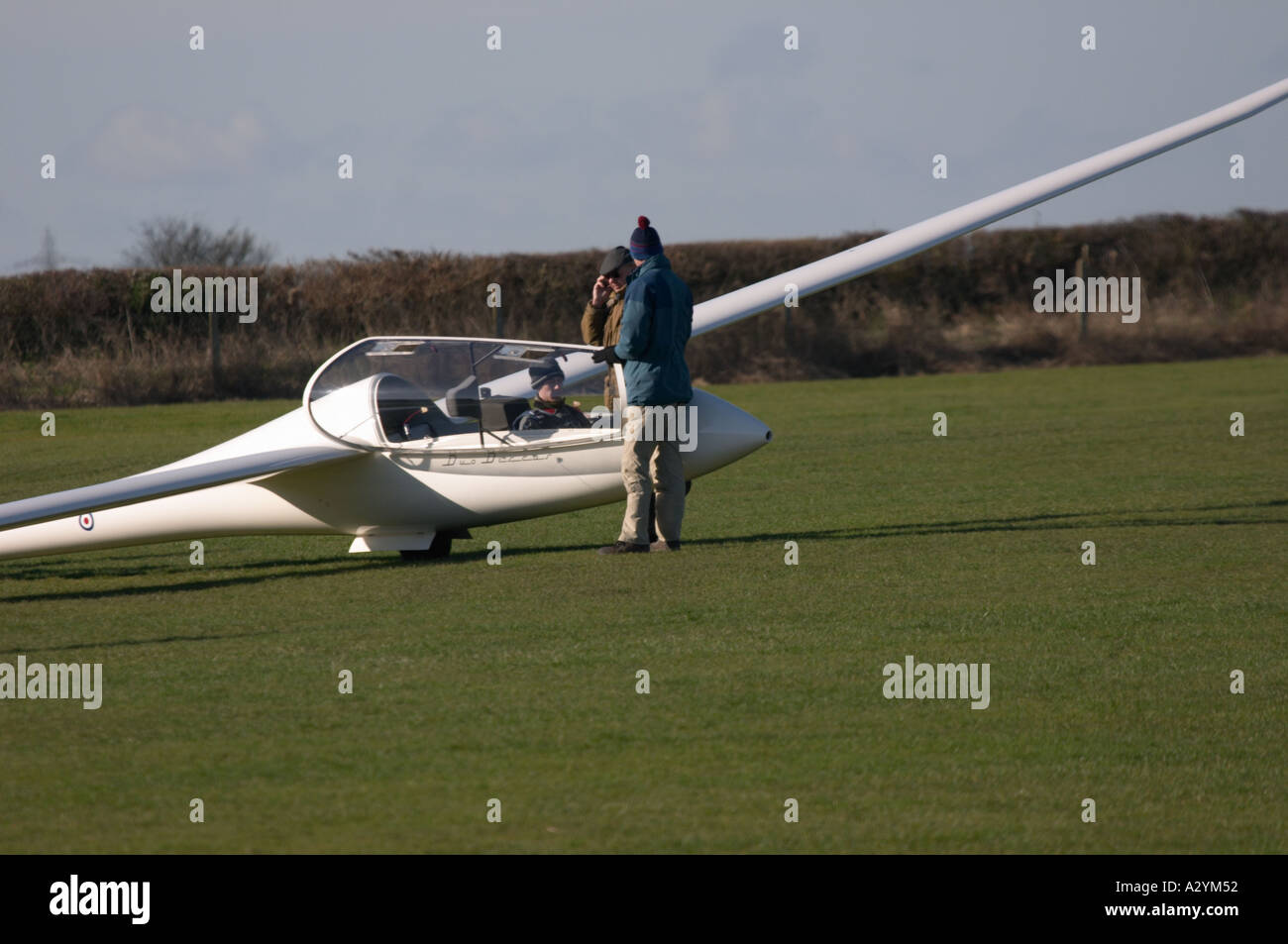 Crew are getting ready to winch launch a glider Stock Photo Alamy