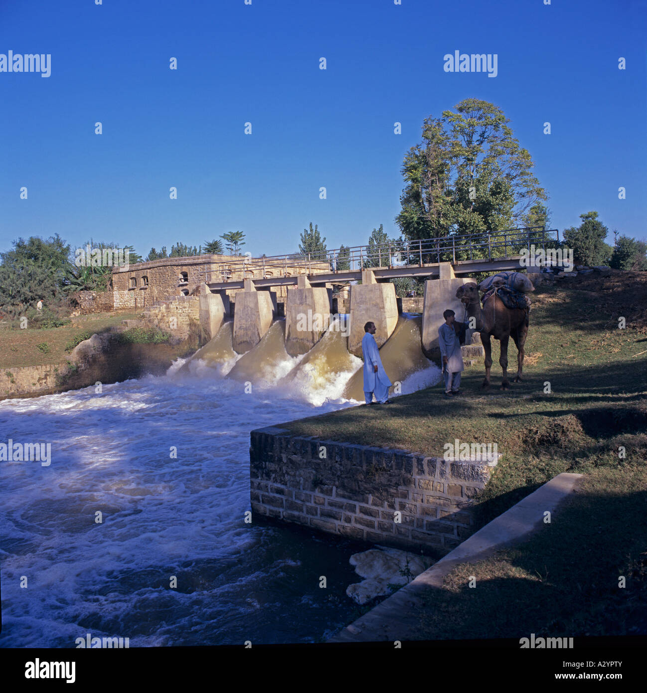 Sluice gate on the Machai branch of the Swat Canal, Swabi irrigation project, NW Pakistan. Stock Photo