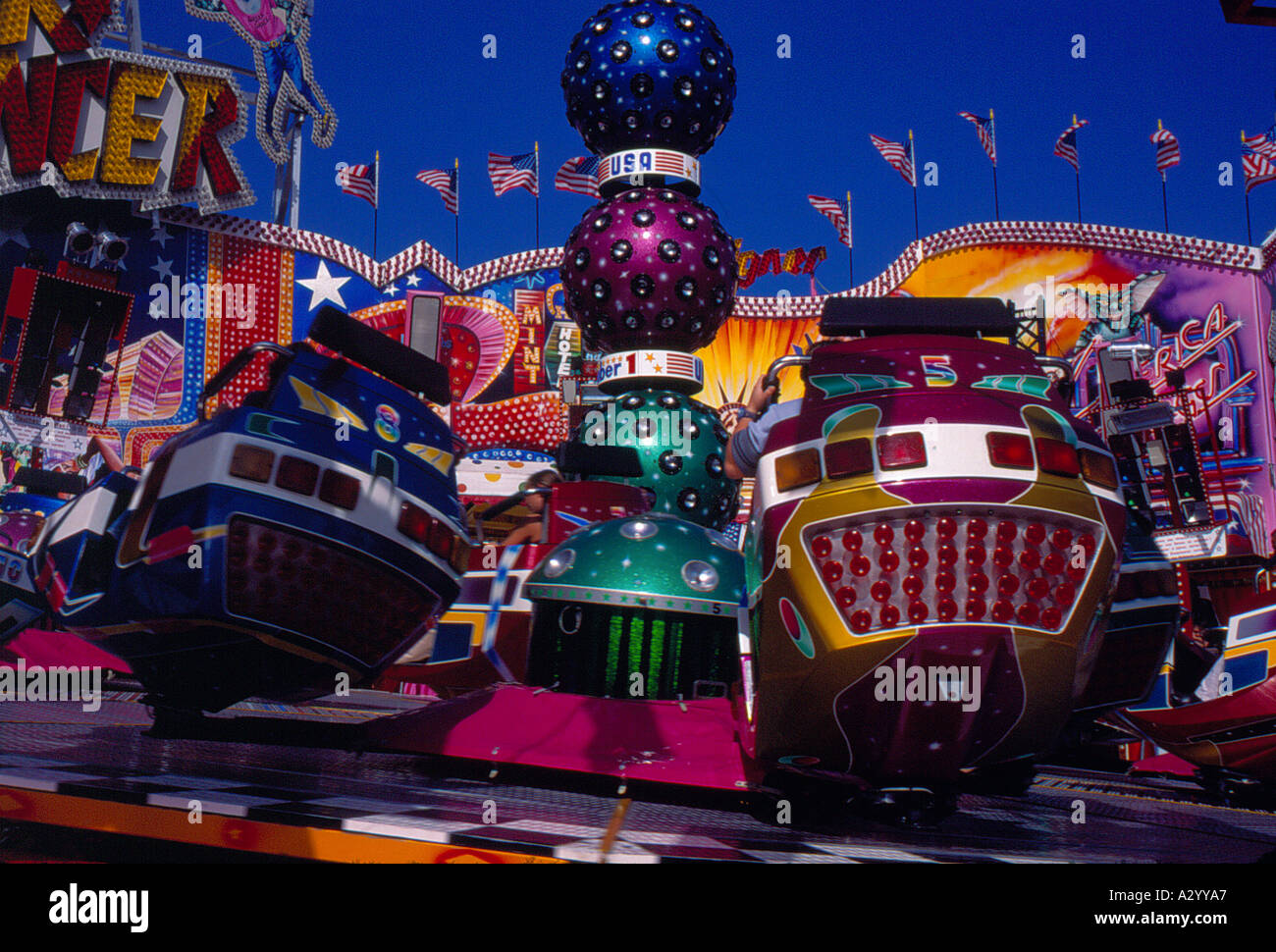 Break dance ride fun fair hi-res stock photography and images - Alamy