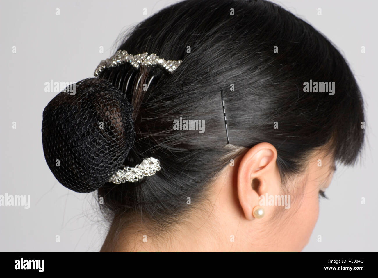 Beautiful Traditional Chinese Hairstyle for girls   Beautiful  Traditional Chinese Hairstyle for girls   By Khushbu Makeup  Facebook