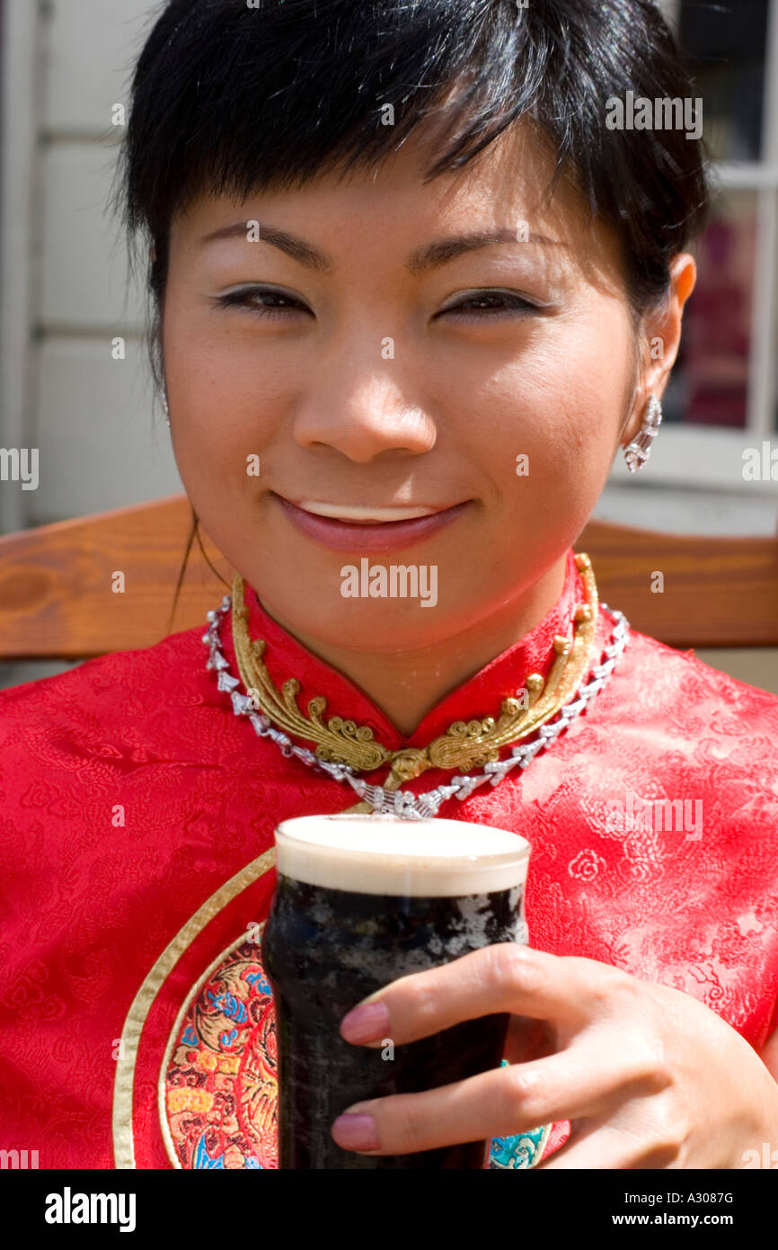 Guinness Drinking Female Hi res Stock Photography And Images Alamy guinness-drinking-female-hi-res-stock-photography-and-images-alamy