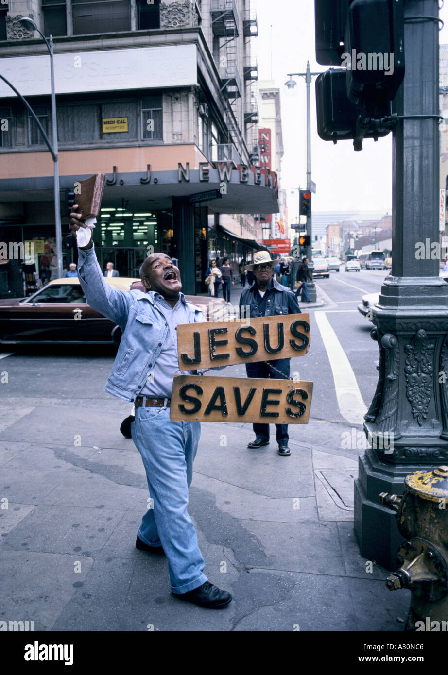 streetscene los angeles usa, man with Jesus saves sign Stock Photo Alamy