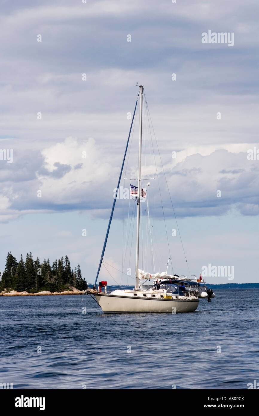 Sailing Vessel SERENDIPITY anchoring in Winter Harbor, Vinalhaven Island, Maine Stock Photo