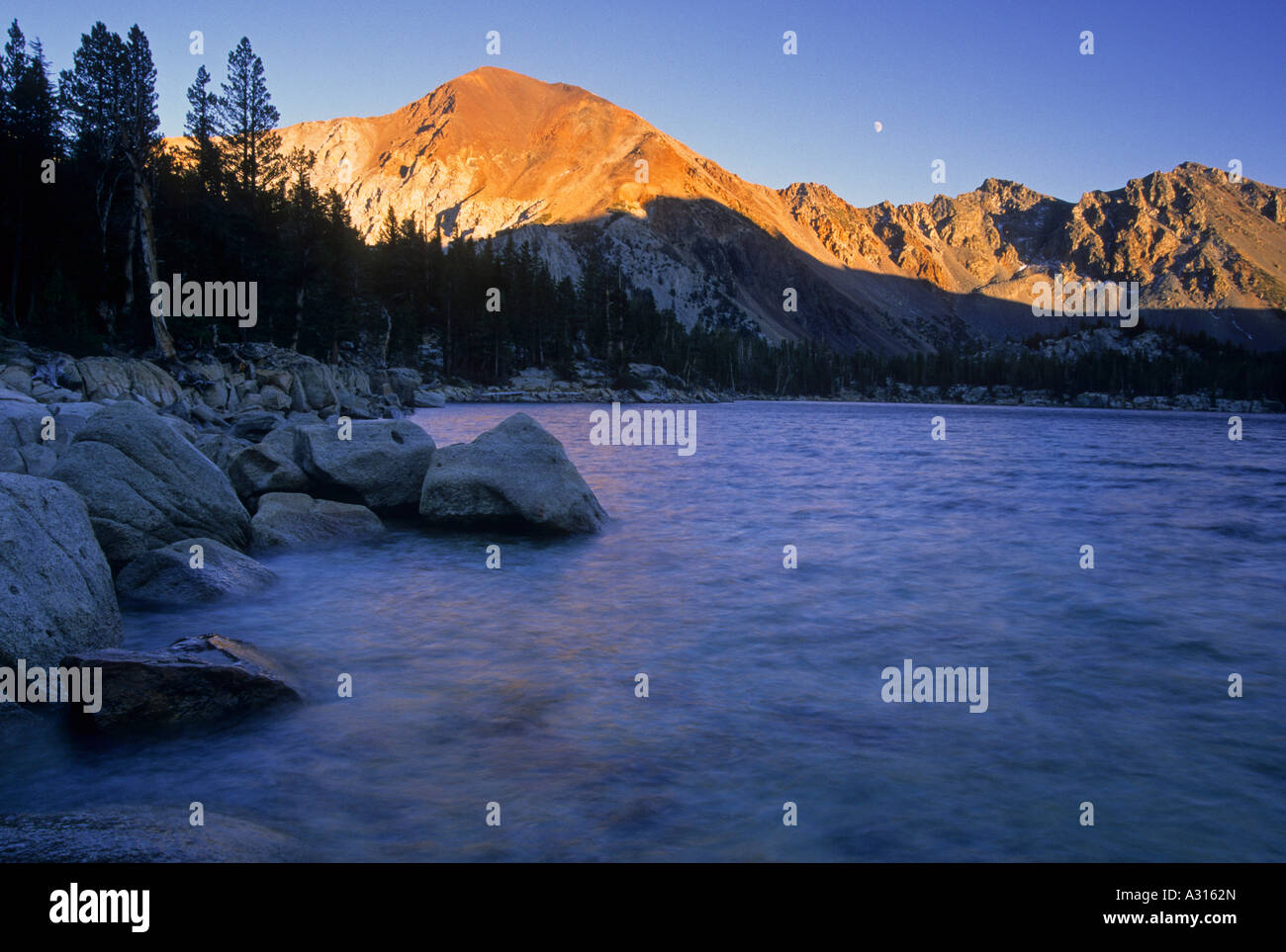 Sunset at East Lake, Hoover Wilderness, Toiyabe National Forest, Sierra Nevada Mountain Range, California, USA Stock Photo