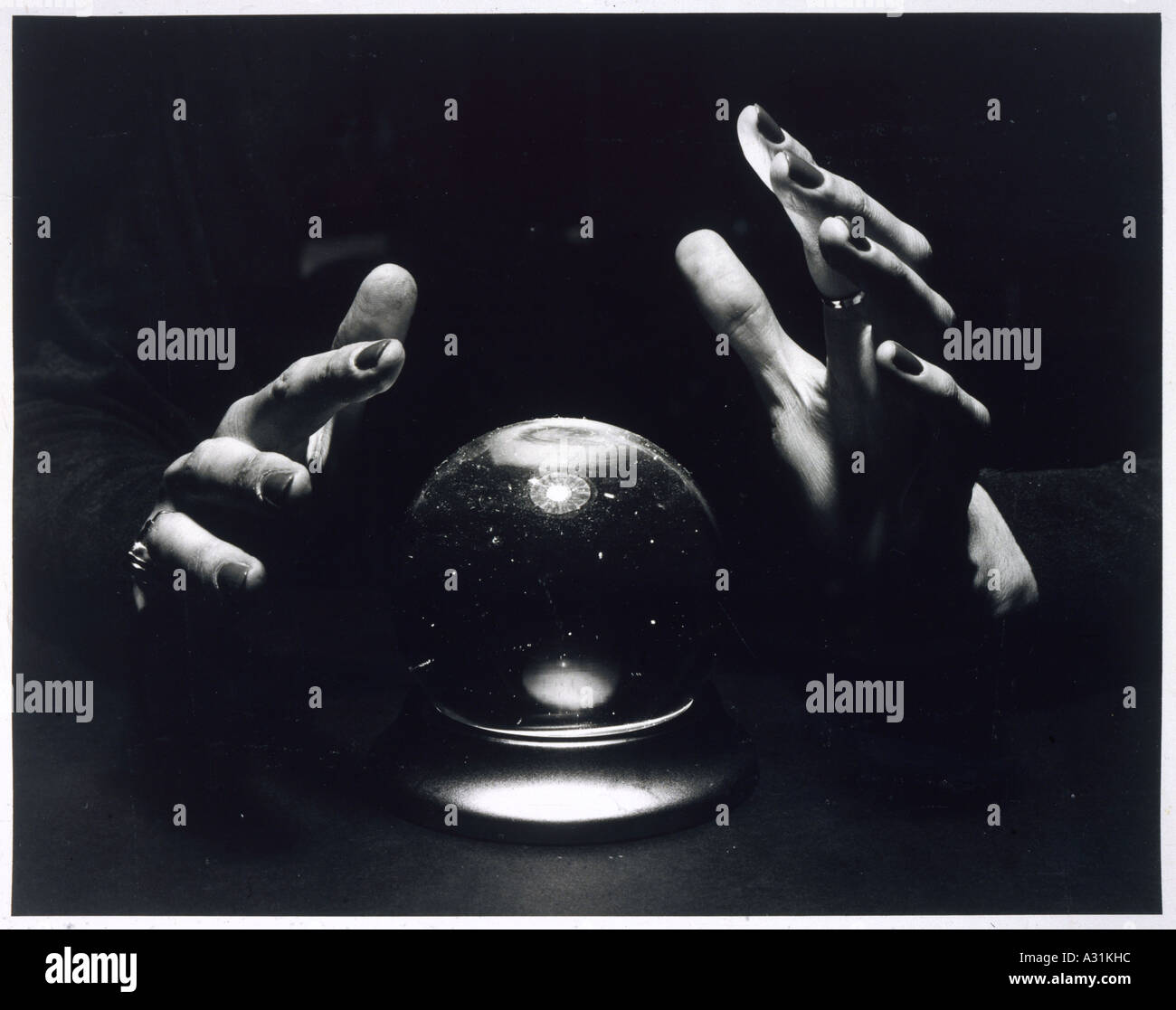Crystal ball hands hires stock photography and images Alamy