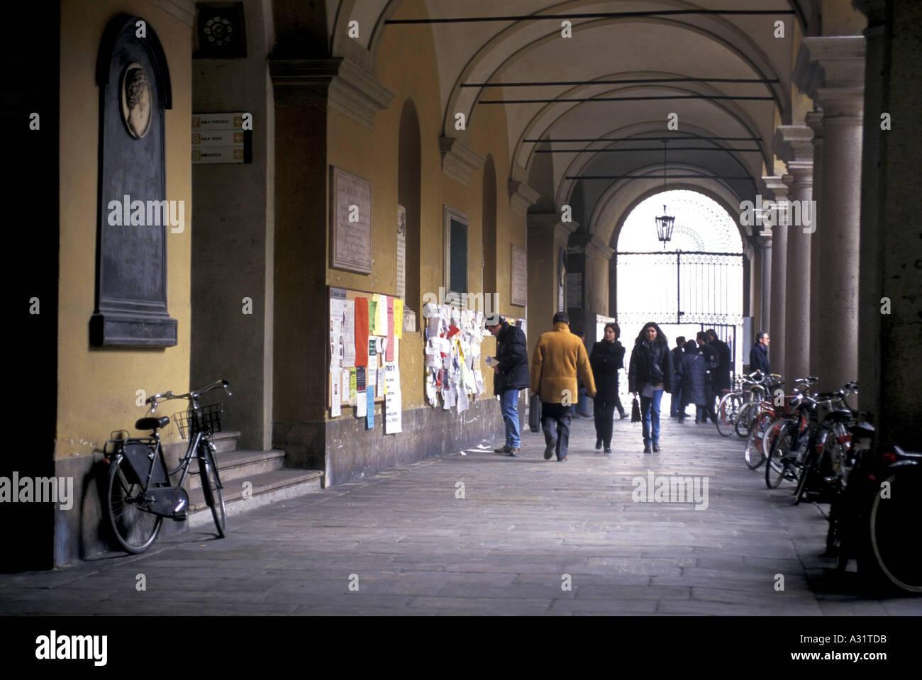 Pavia university hi-res stock photography and images - Page 6 - Alamy