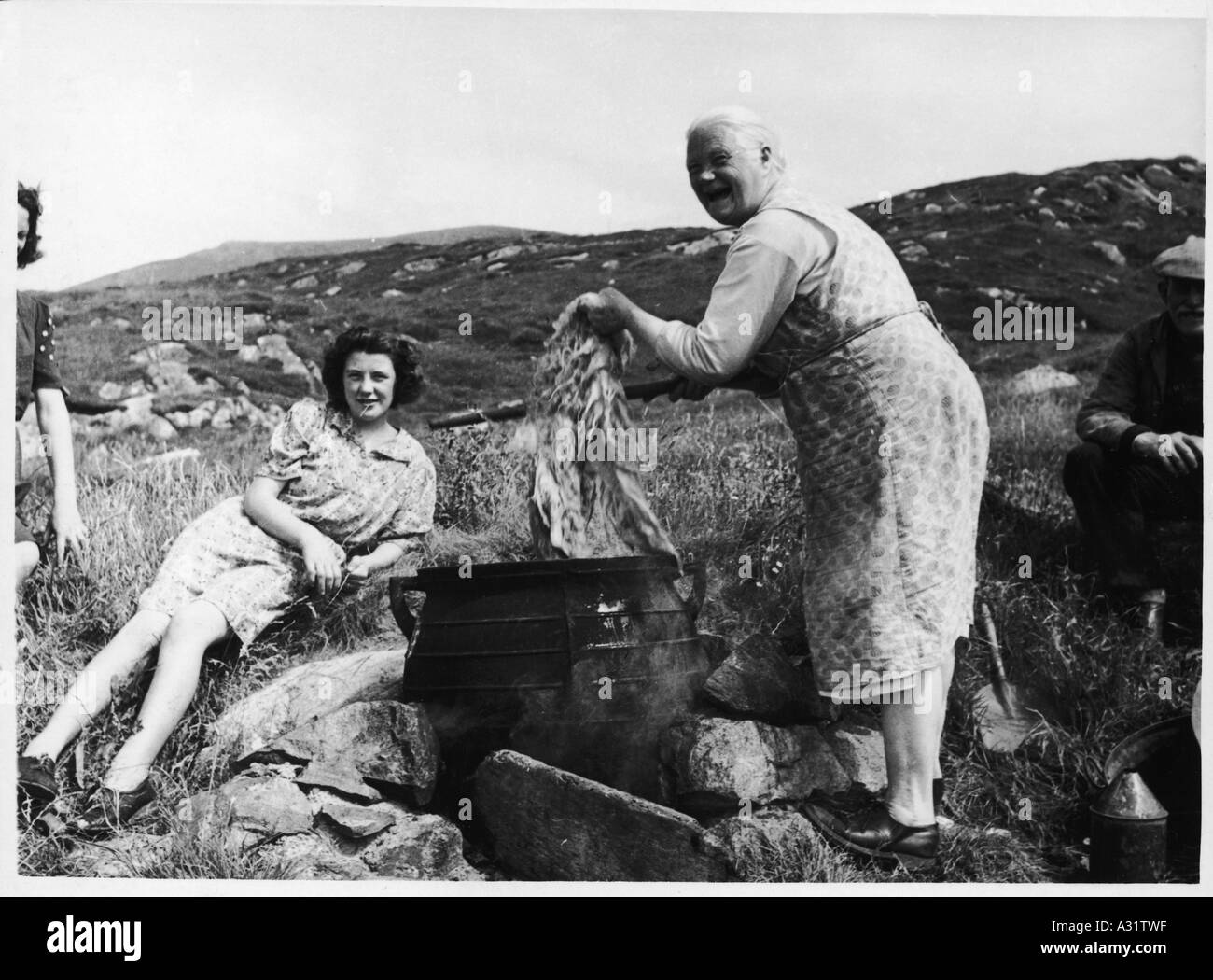 Harris tweed production hi-res stock photography and images - Alamy