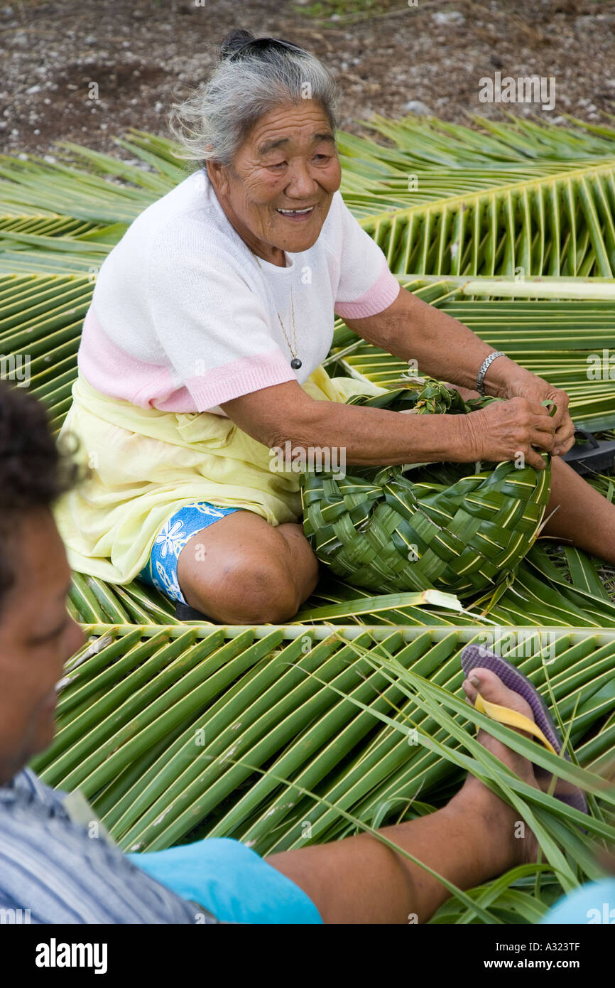 Beginners Weaving Palm Leaves