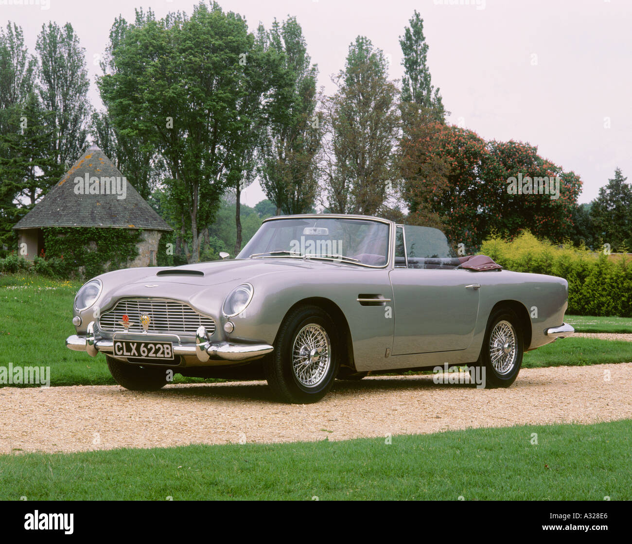 1964 Aston Martin DB5 volante Stock Photo - Alamy