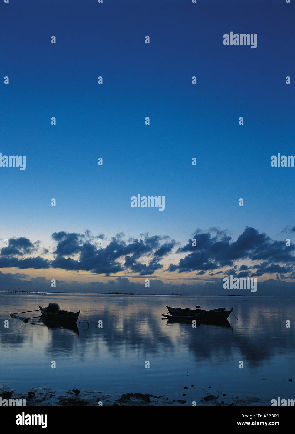 Boats ferry ferryboat fishing hi-res stock photography and images - Alamy