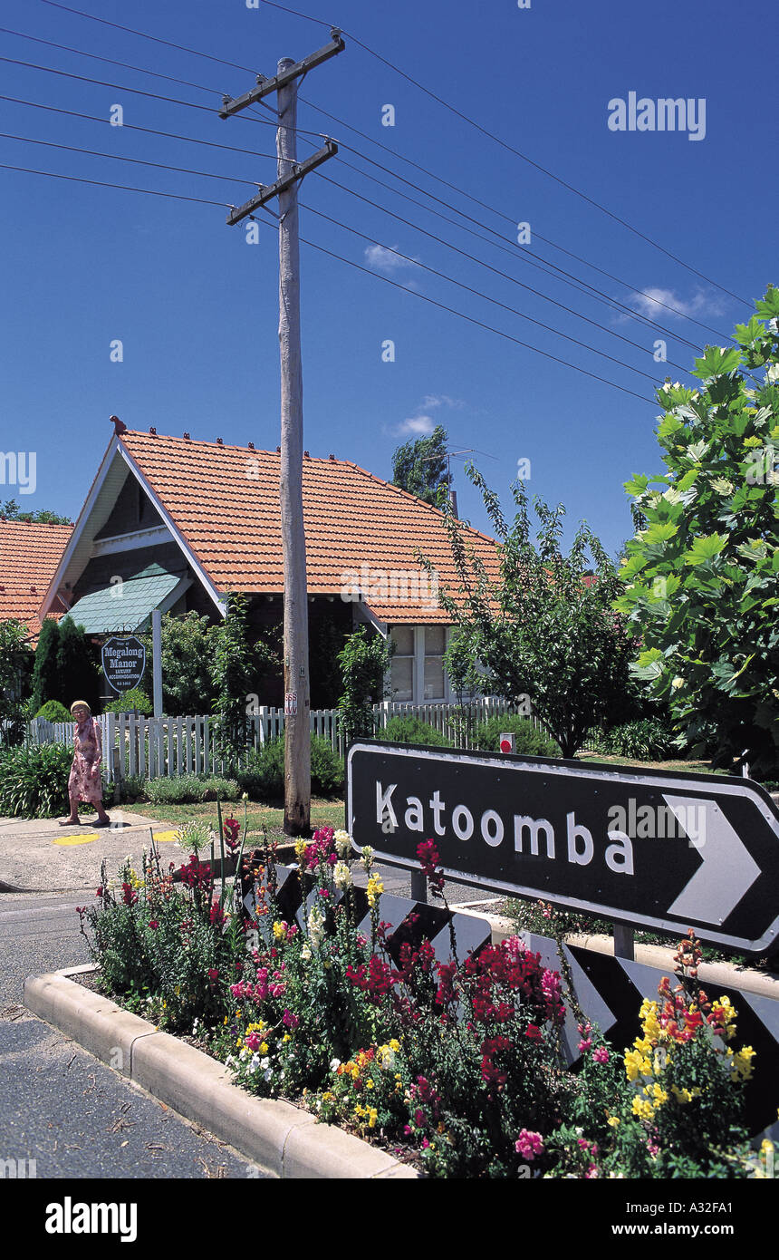 Street sign in Leura indicating direction of Katoomba Stock Photo