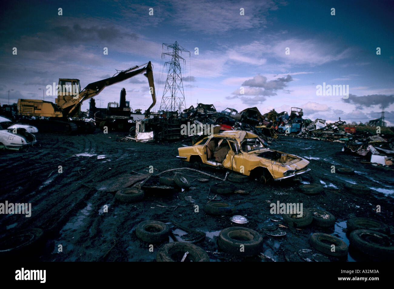 Scrap Yard Uk High Resolution Stock Photography and Images Alamy
