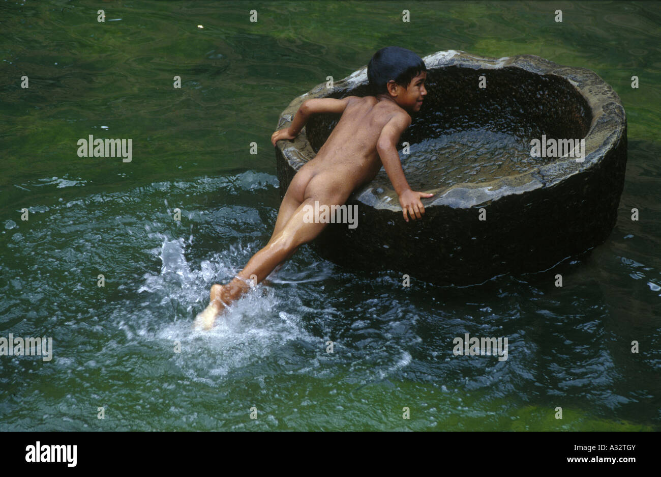 Young Naked Boy Pic