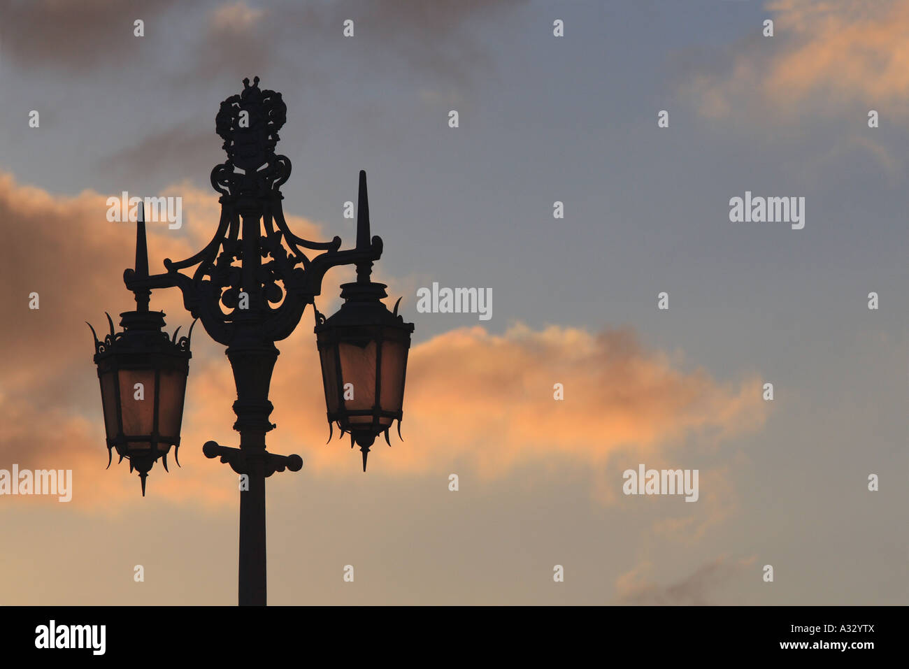 Vintage victorian street lamps hi-res stock photography and images - Alamy
