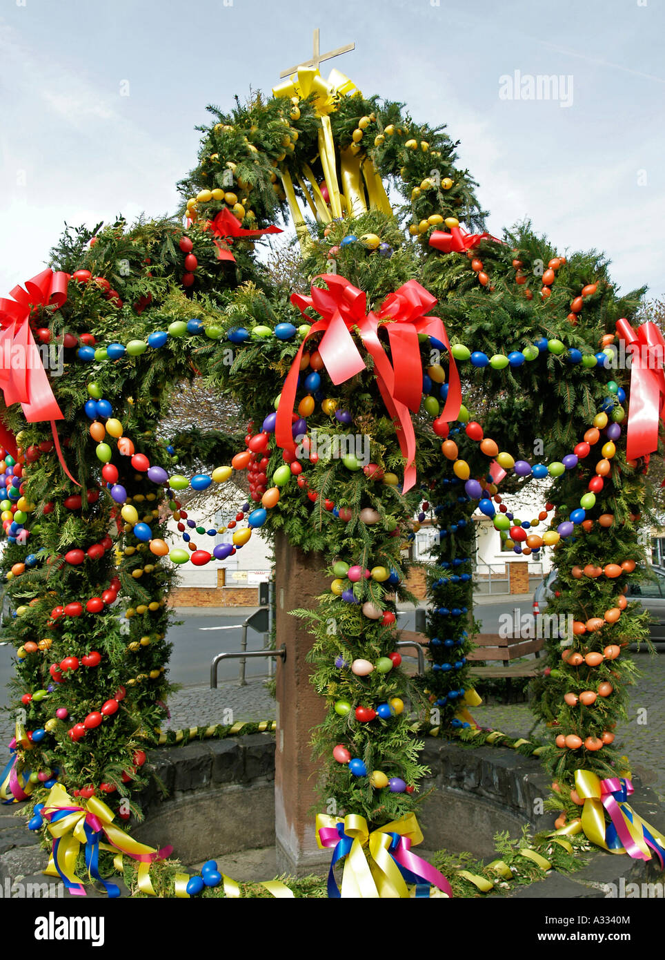 decoration for Easter a well fountain decorated with festoons garlands