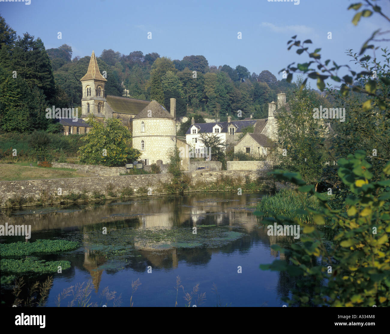 Chalford, Gloucestershire viewed across the mill pond Stock Photo Alamy
