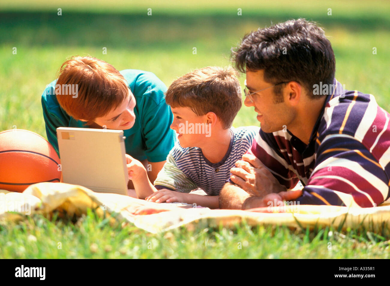 Family with laptop c 8E8 Stock Photo