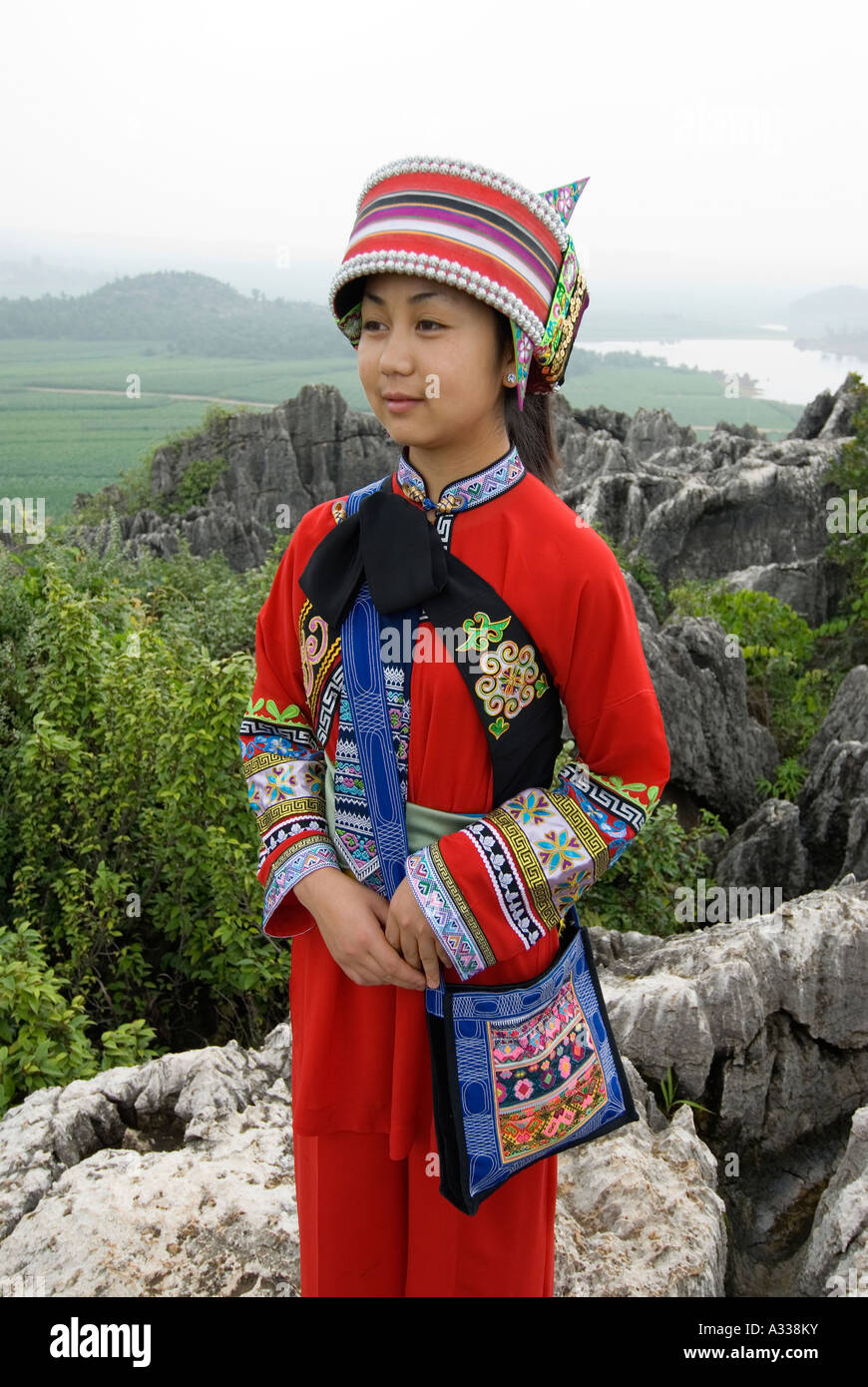 Tour Guide In Traditional Costume Hi res Stock Photography And Images 