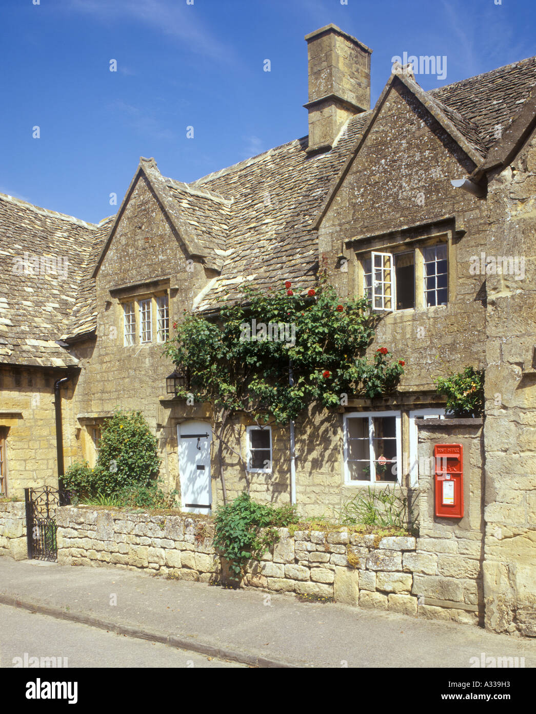 Cottages in the Cotswold village of Laverton, Gloucestershire Stock