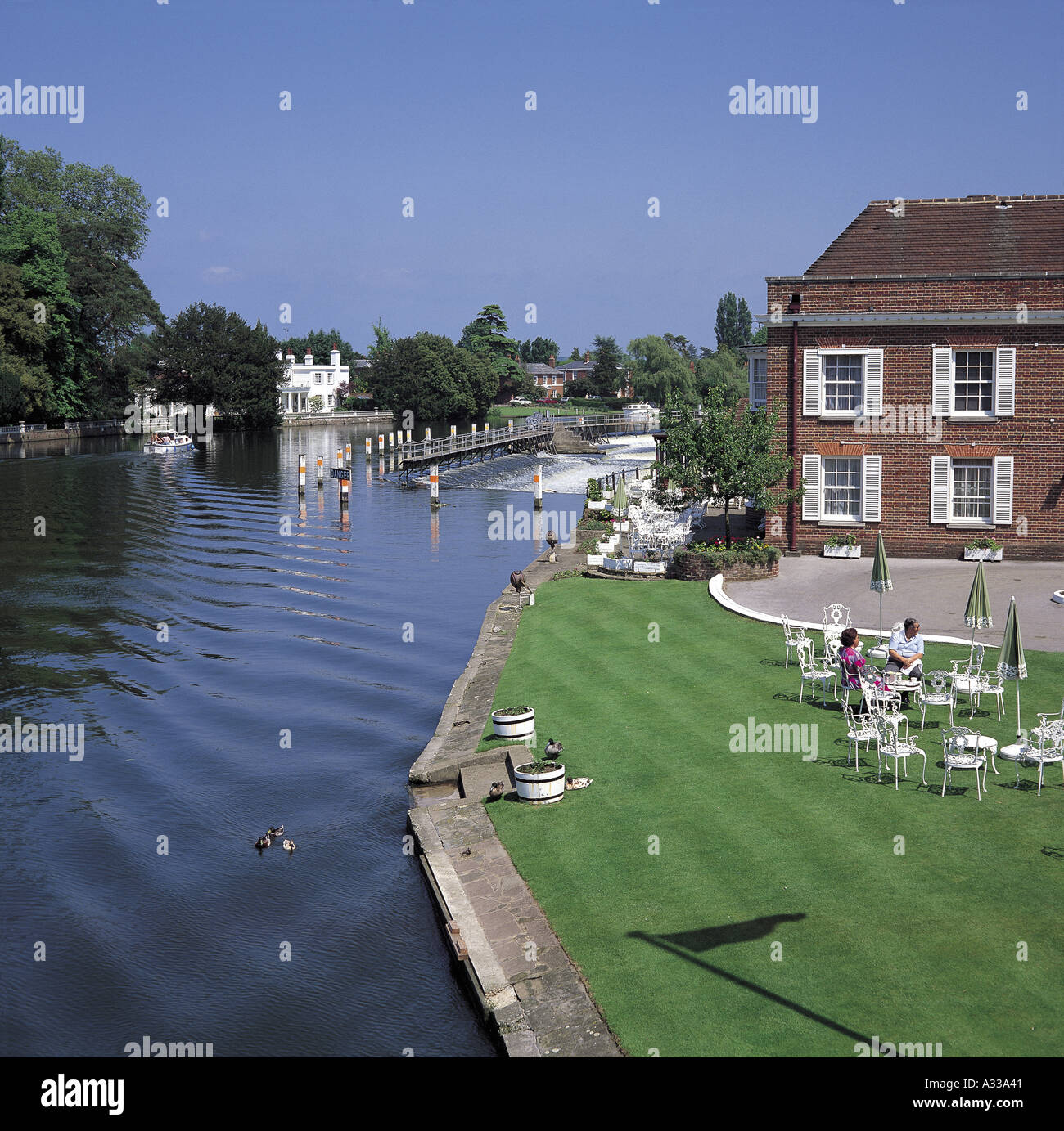 river-thames-at-marlow-stock-photo-alamy