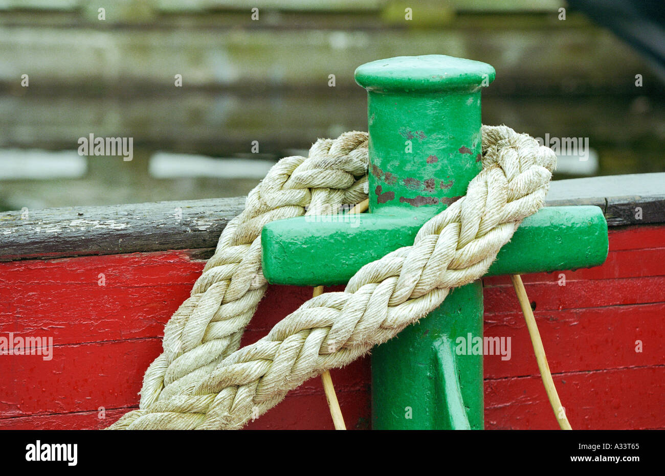 Tug tow rope Stock Photo Alamy