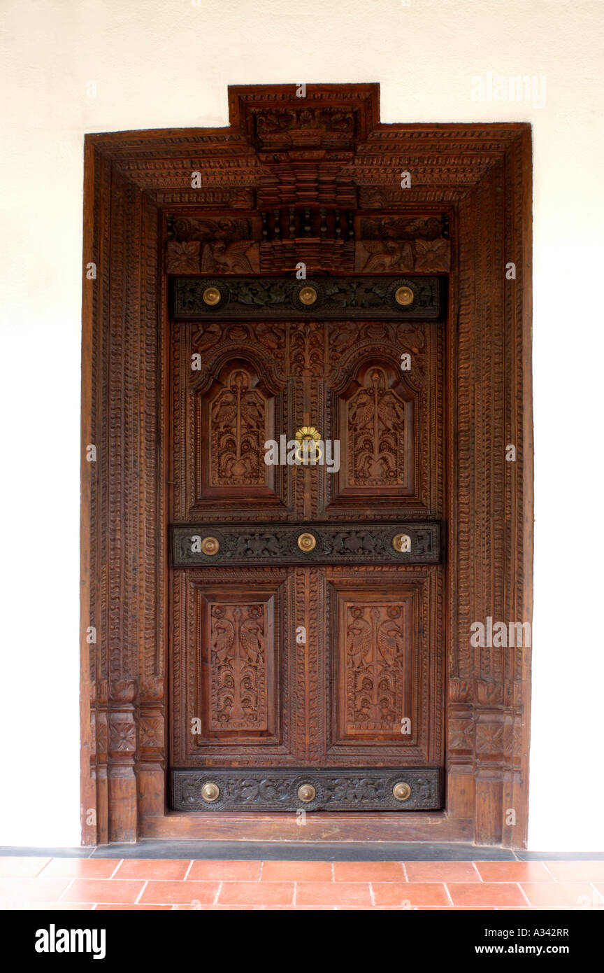 TRADITIONAL CARVED DOOR OF SOUTH INDIA Stock Photo Alamy