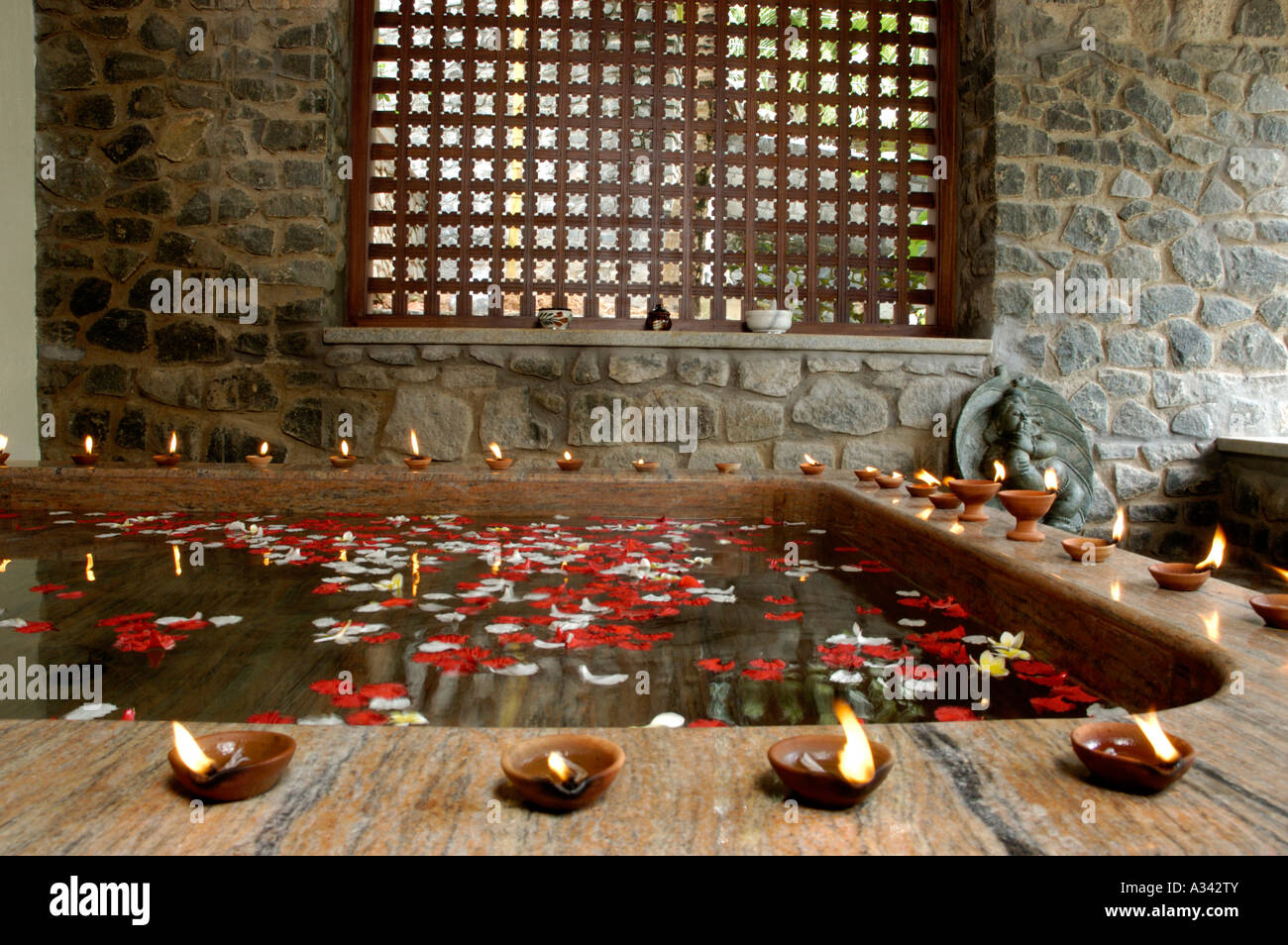 Kovalam massage hires stock photography and images Alamy