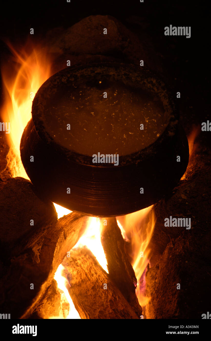 COOKING KERALA ETHNIC CUISINE IN EARTHERN POTS Stock Photo Alamy