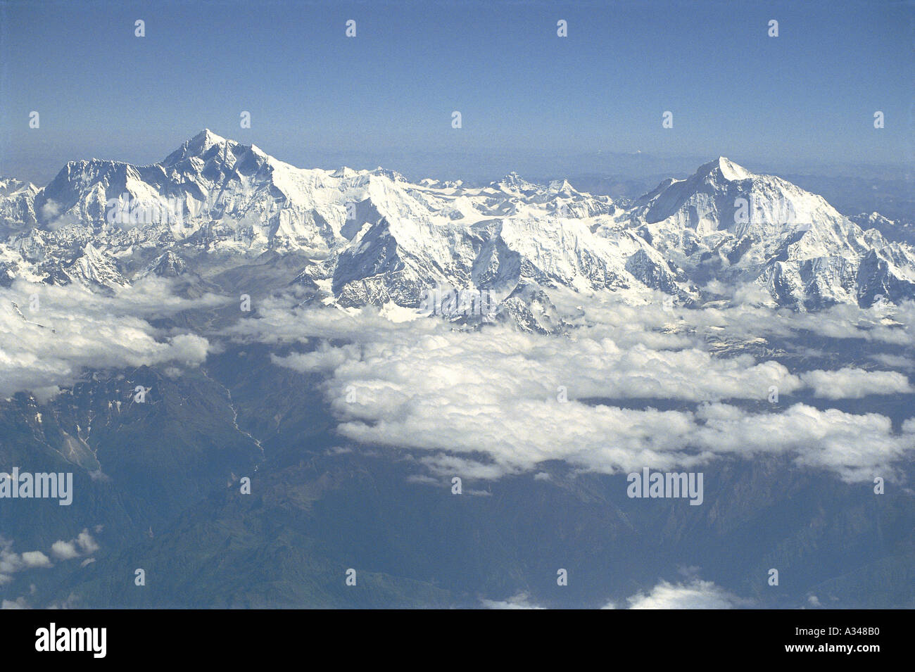 Mount everest summit nuptse aerial hi-res stock photography and images ...