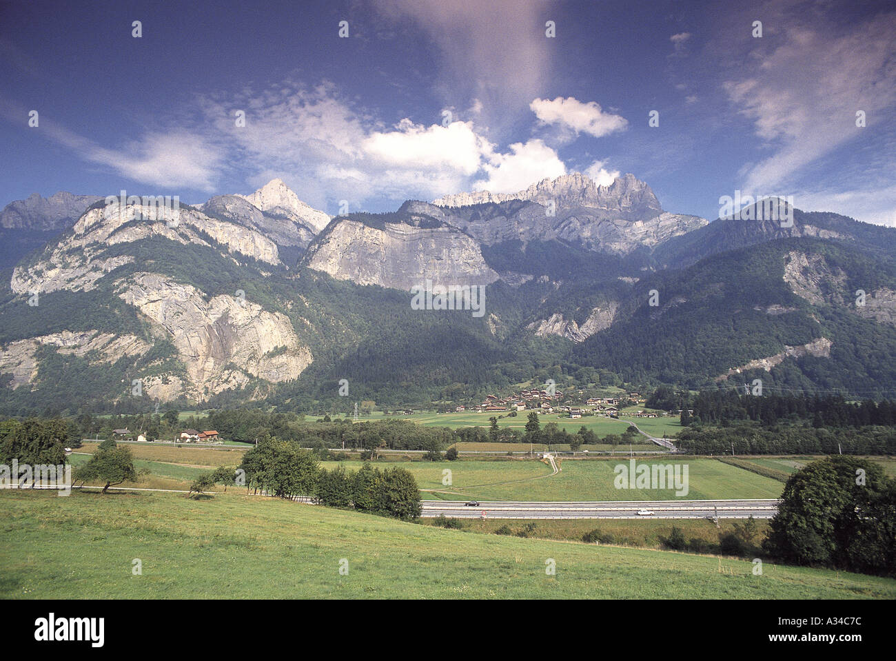 Arve chamonix hi-res stock photography and images - Alamy