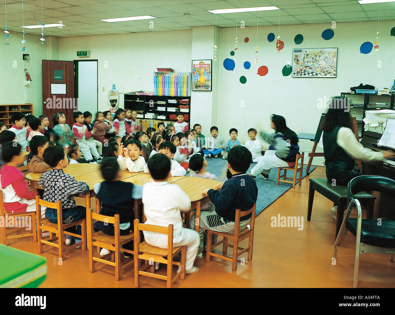 Kindergarten kind hi-res stock photography and images - Alamy