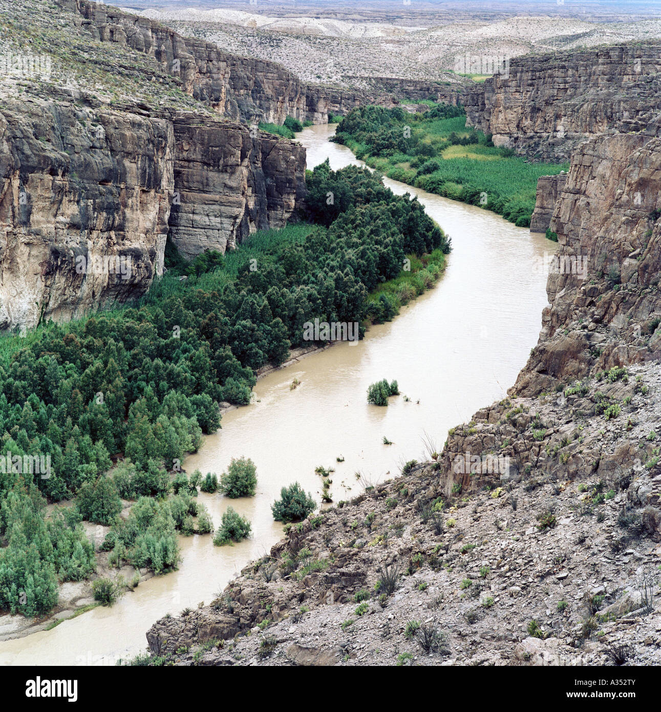 Rio Grande river marking the border between Mexico and the United States Stock Photo