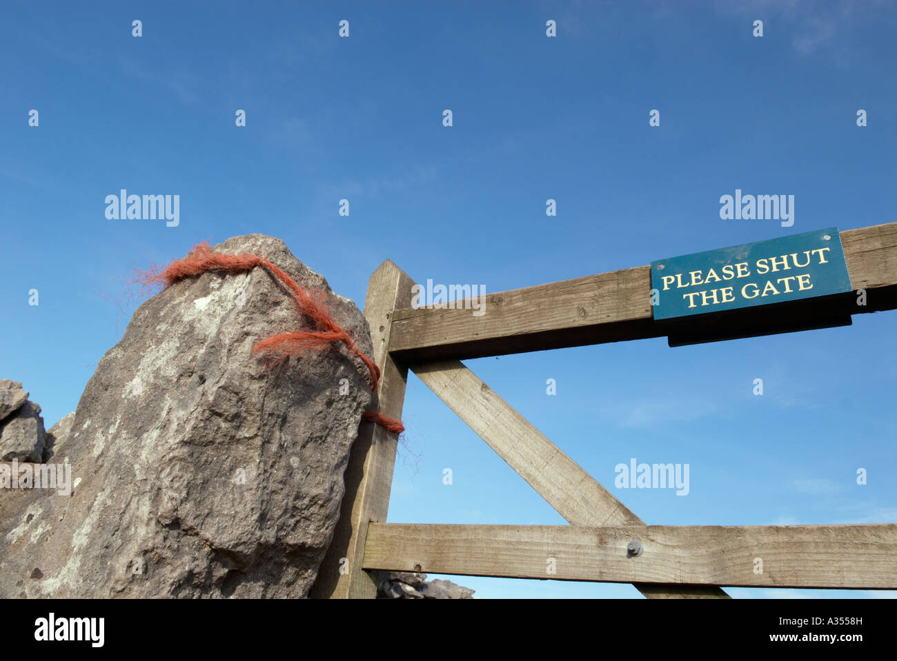 Please shut the gate sign in Derbyshire "Great Britain" Stock Photo