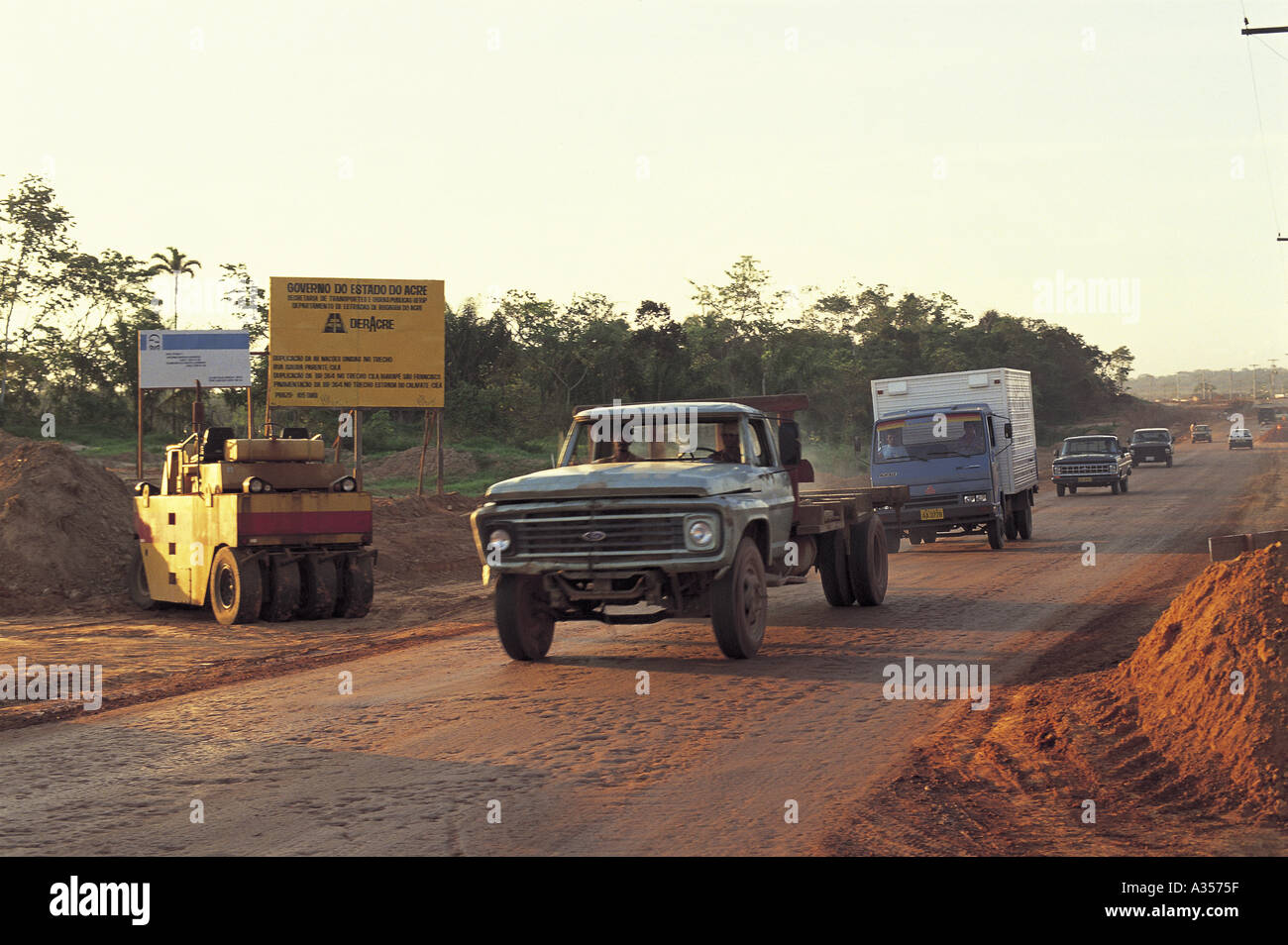 Road rainforest construction hi-res stock photography and images - Alamy