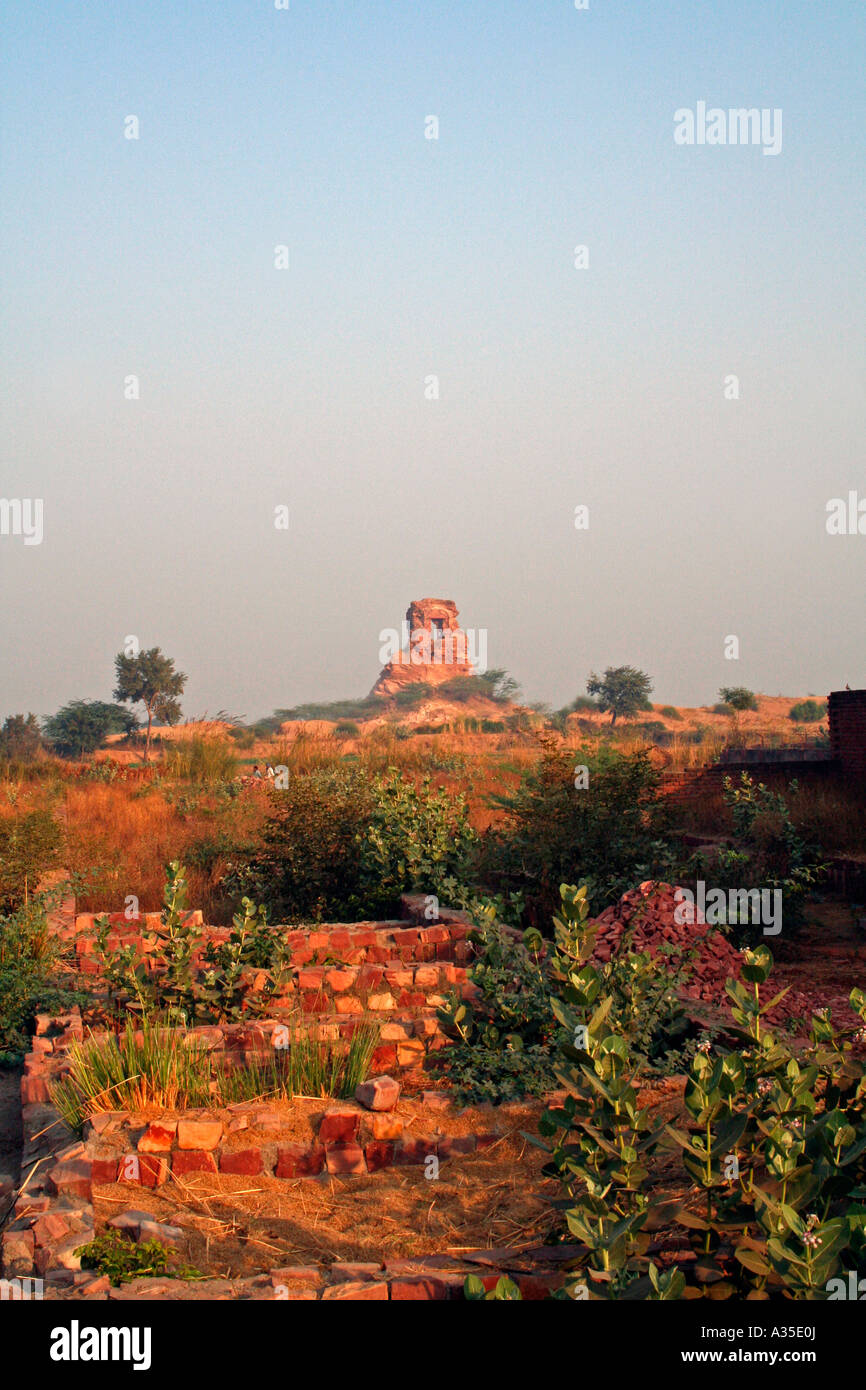 Ruins of a fort near Fatehpur Sikri, the Mughal capital of India that was abandoned for unknown reasons Stock Photo