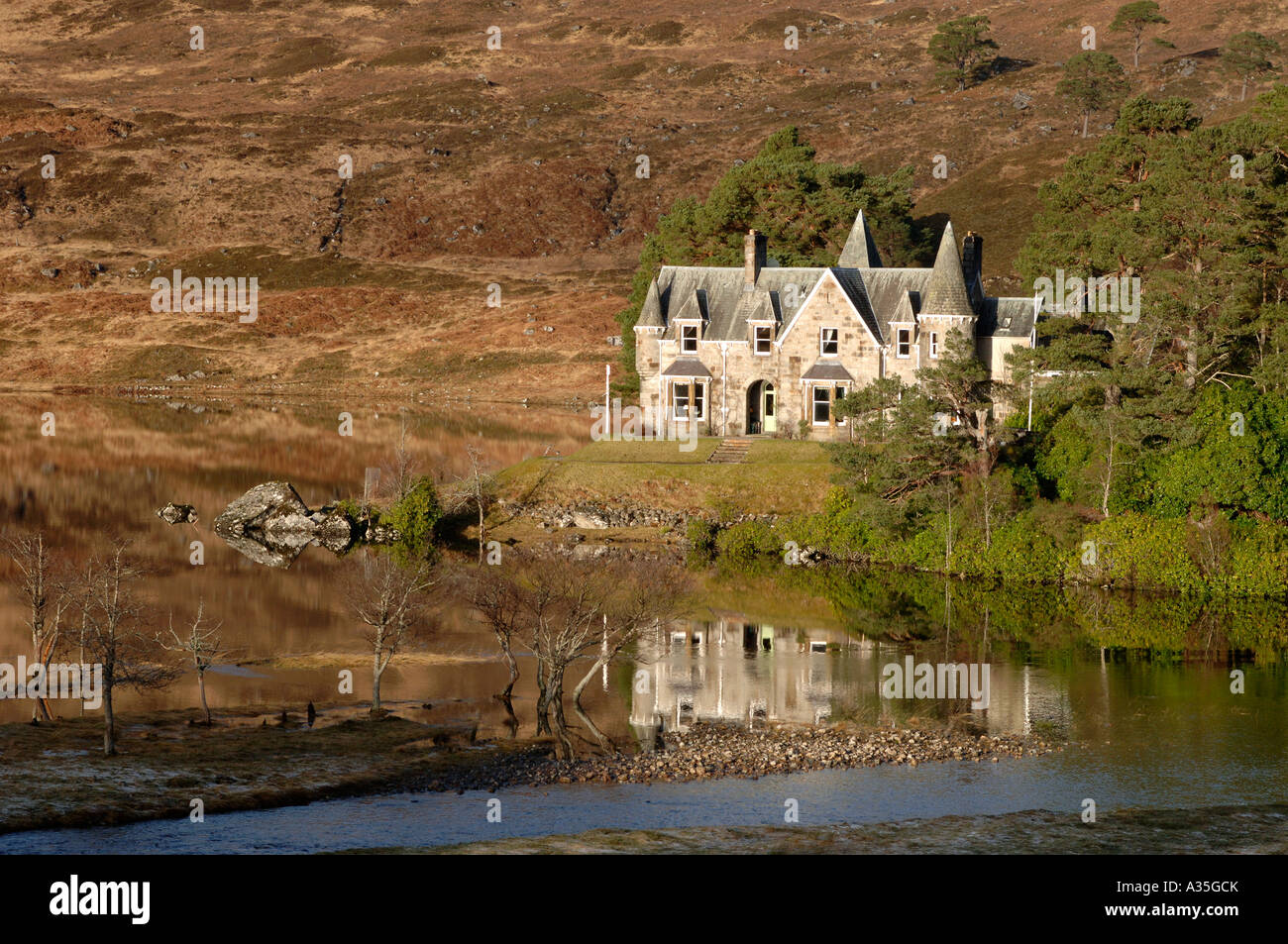 Glen Affric Lodge, Invernessshire. XPL 4508426 Stock Photo Alamy