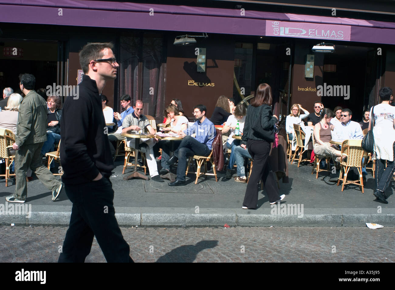 Paris France, Parisian street café scene, on Sidewalk Terrace at 'Café Delmas' on 'Place de la Contrescarpe' , Mouffetard District, sidewalk Stock Photo