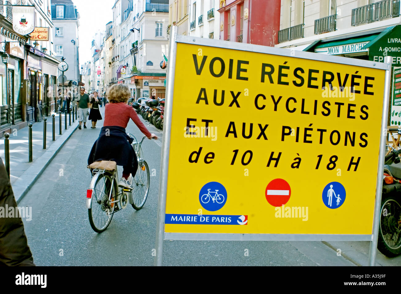Paris France, Closed Street Scene, for Bicyclists and Pedestrian Only ...