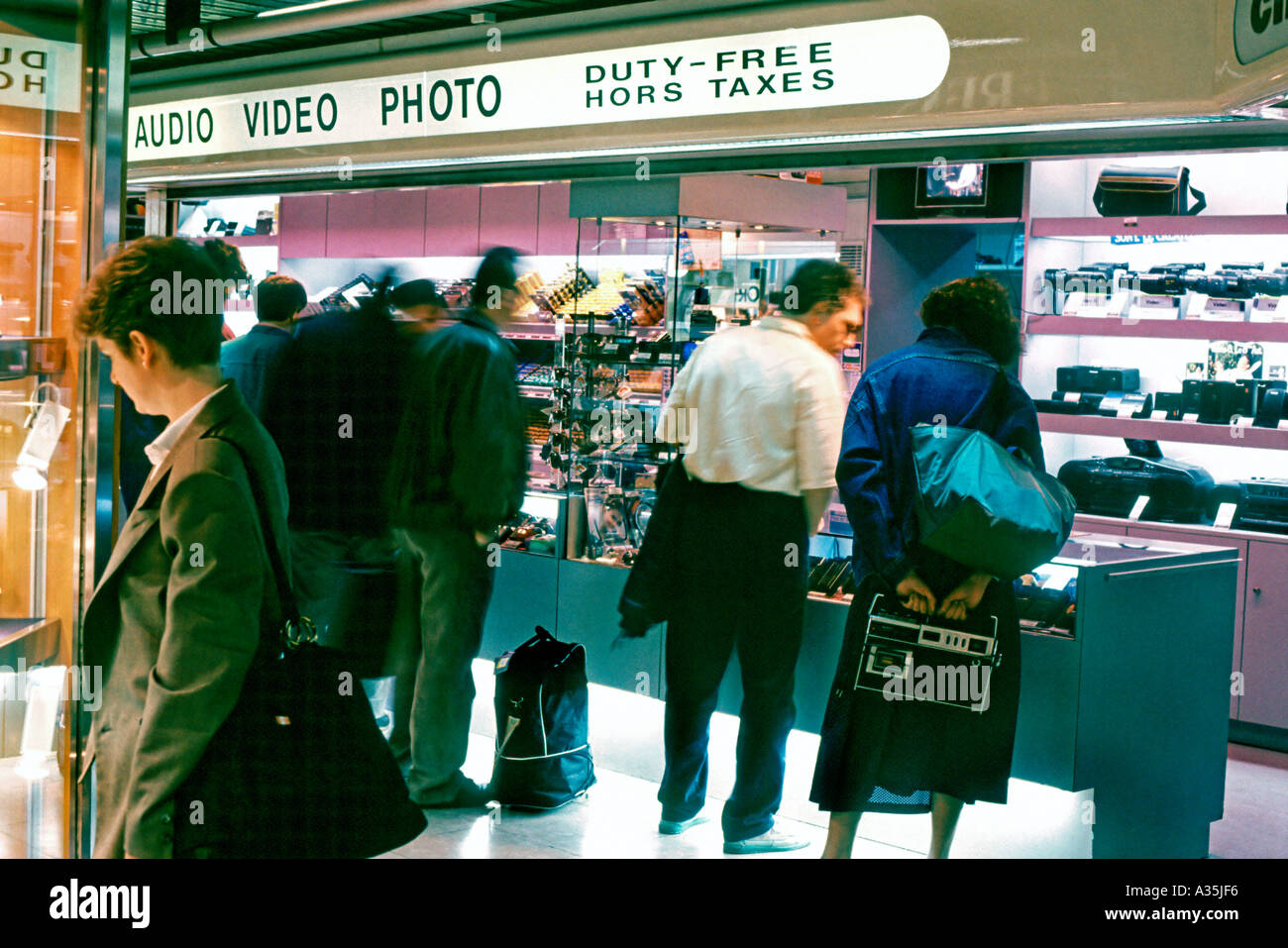 PARIS France, View, Large Crowd People, Tourists in airport duty free shopping Store in 'Orly Airport' Photo Equipment Travel Business Stock Photo