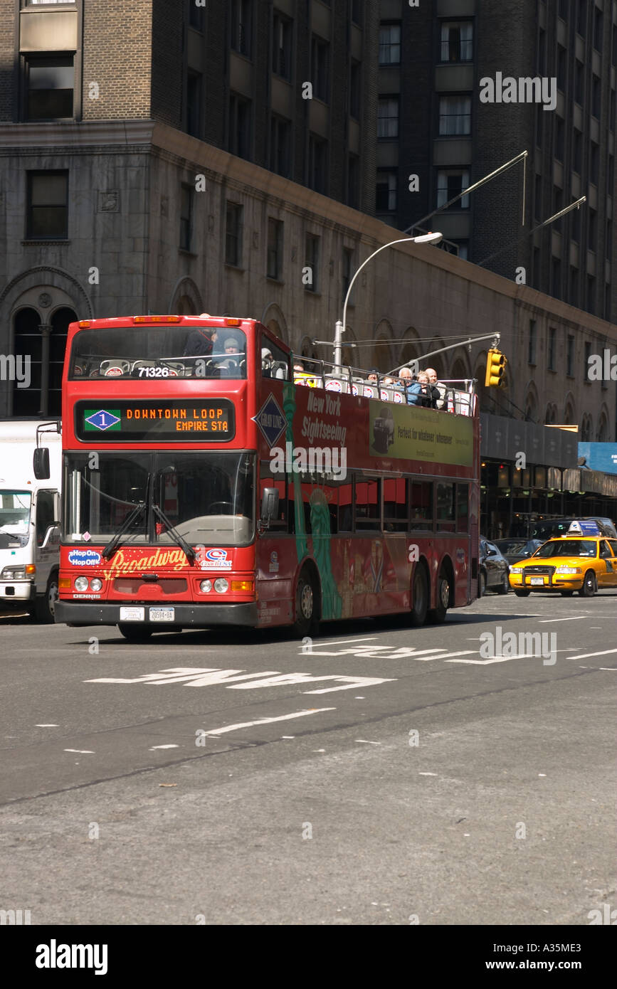 New york city tour bus hi-res stock photography and images - Alamy