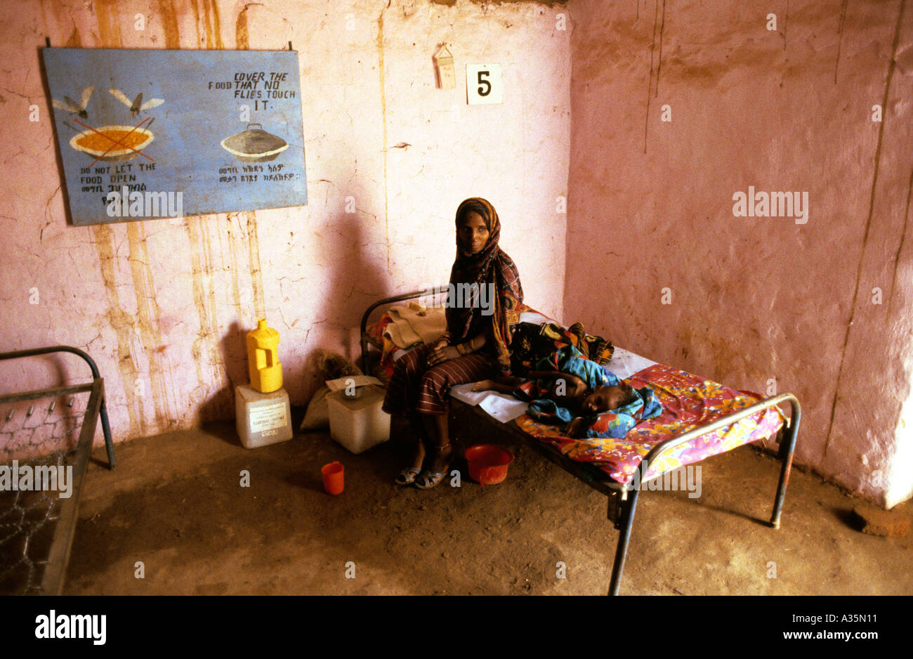 Sudan,famine,1985. Refugees from Ethiopia at Girba Camp on the border between Ethiopia and Sudan. Stock Photo