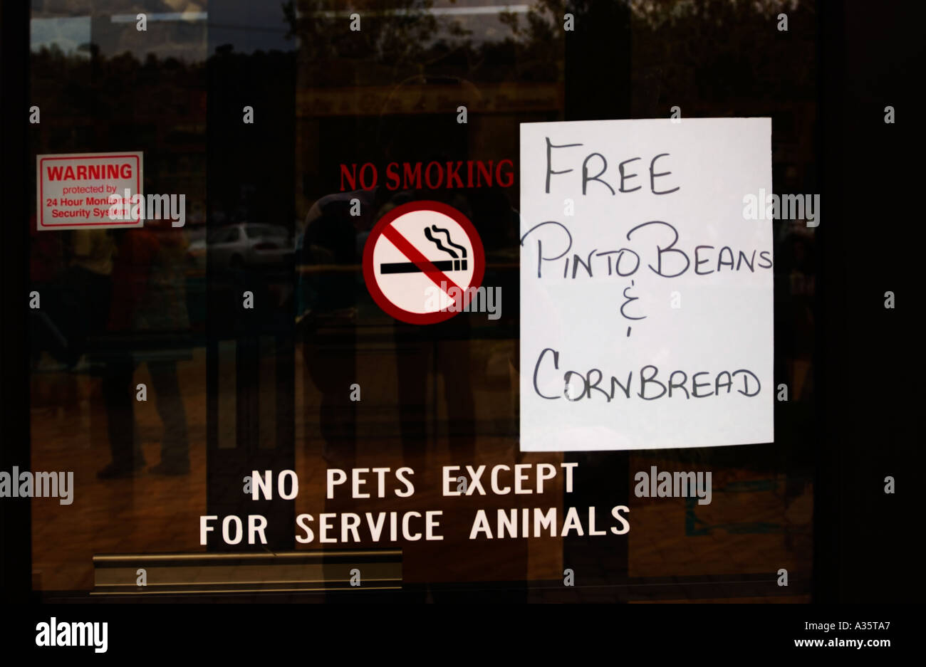 Free food sign on door at WV center USA Stock Photo Alamy