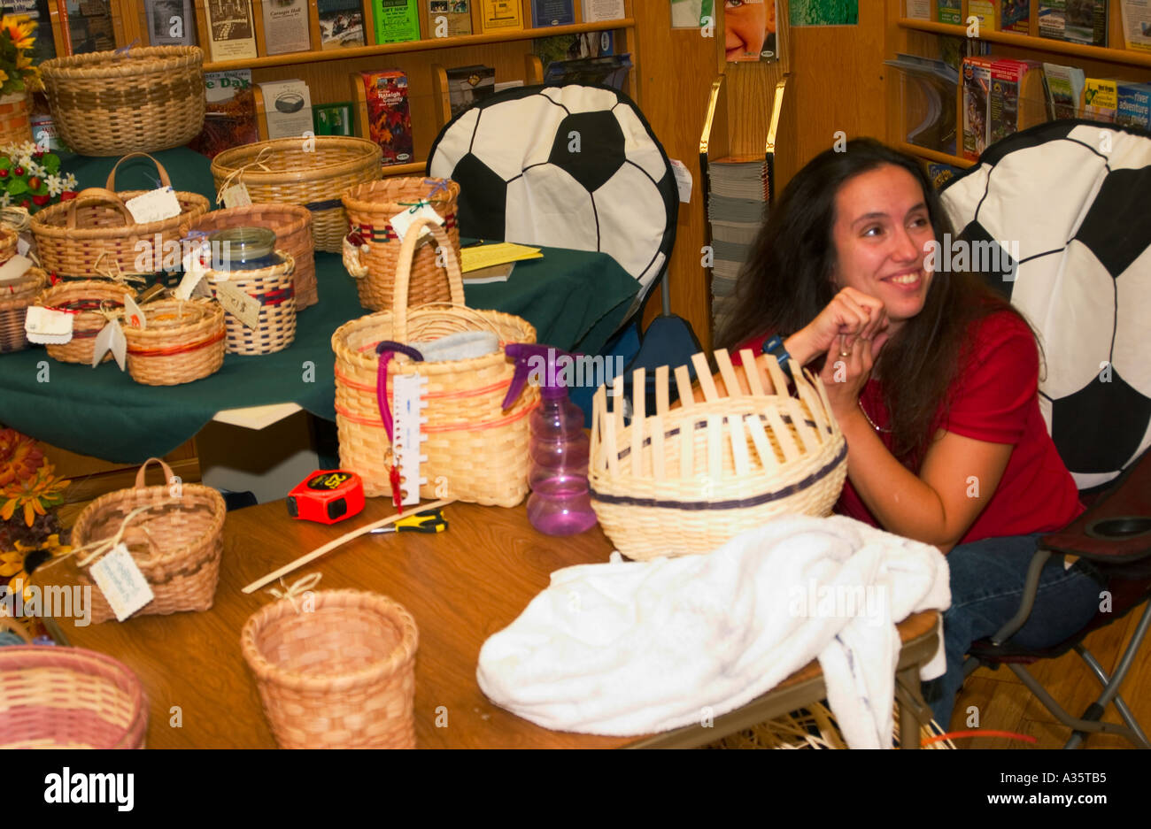 center wv craft show hires stock photography and images Alamy