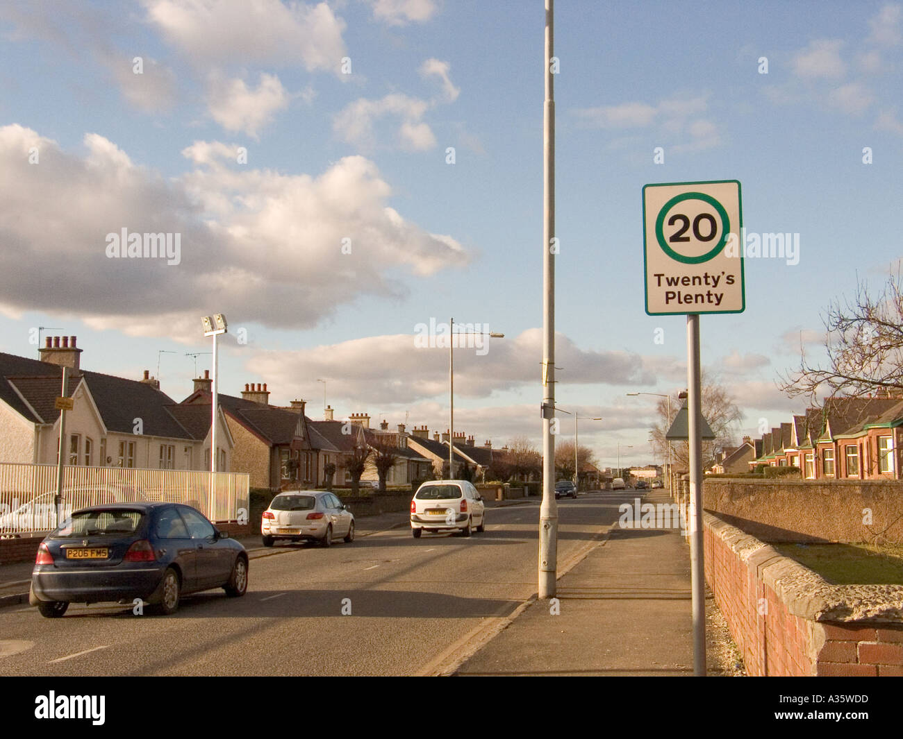 Twenty s plenty Speed limit 20 mph sign in Motherwell Scotland UK Stock Photo