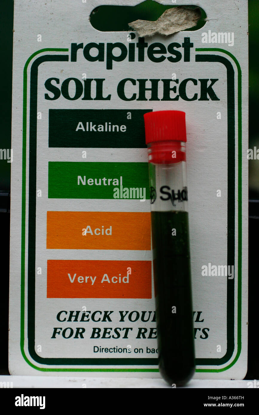 SOIL TESTING SHOWING NEUTRAL TO ALKALINE SOIL Stock Photo Alamy