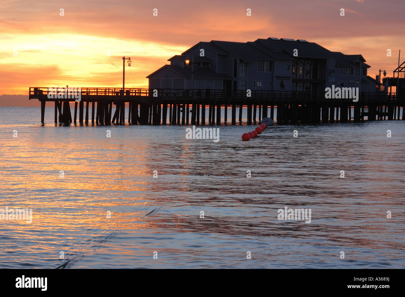 Stearns wharf silhouette hi-res stock photography and images - Alamy