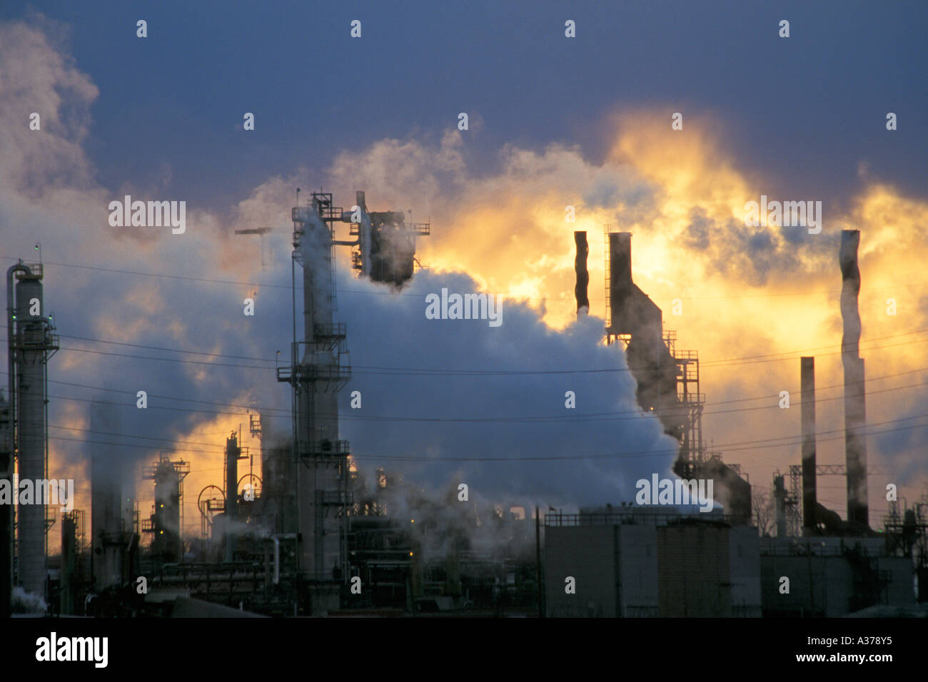 Detroit Michigan Marathon oil refinery Stock Photo Alamy